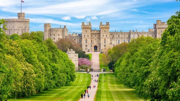 Palácio de Windsor é invadido na Inglaterra; o que já sabemos sobre as investigações