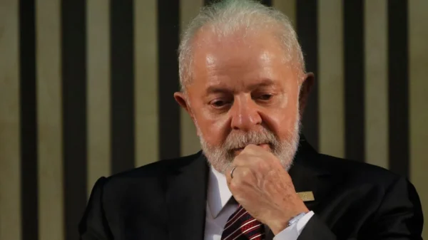 Após cirurgia de emergência, saiba o estado de saúde de Lula