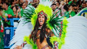Isabelle Nogueira se machuca com fantasias de Carnaval