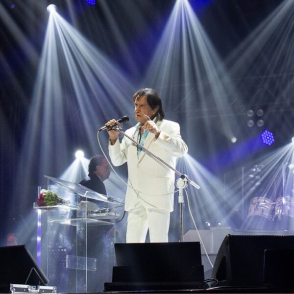 Roberto Carlos cancela show horas antes de subir no palco; veja o motivo