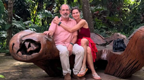 Paula Burlamaqui fala de relação com um homem mais velho