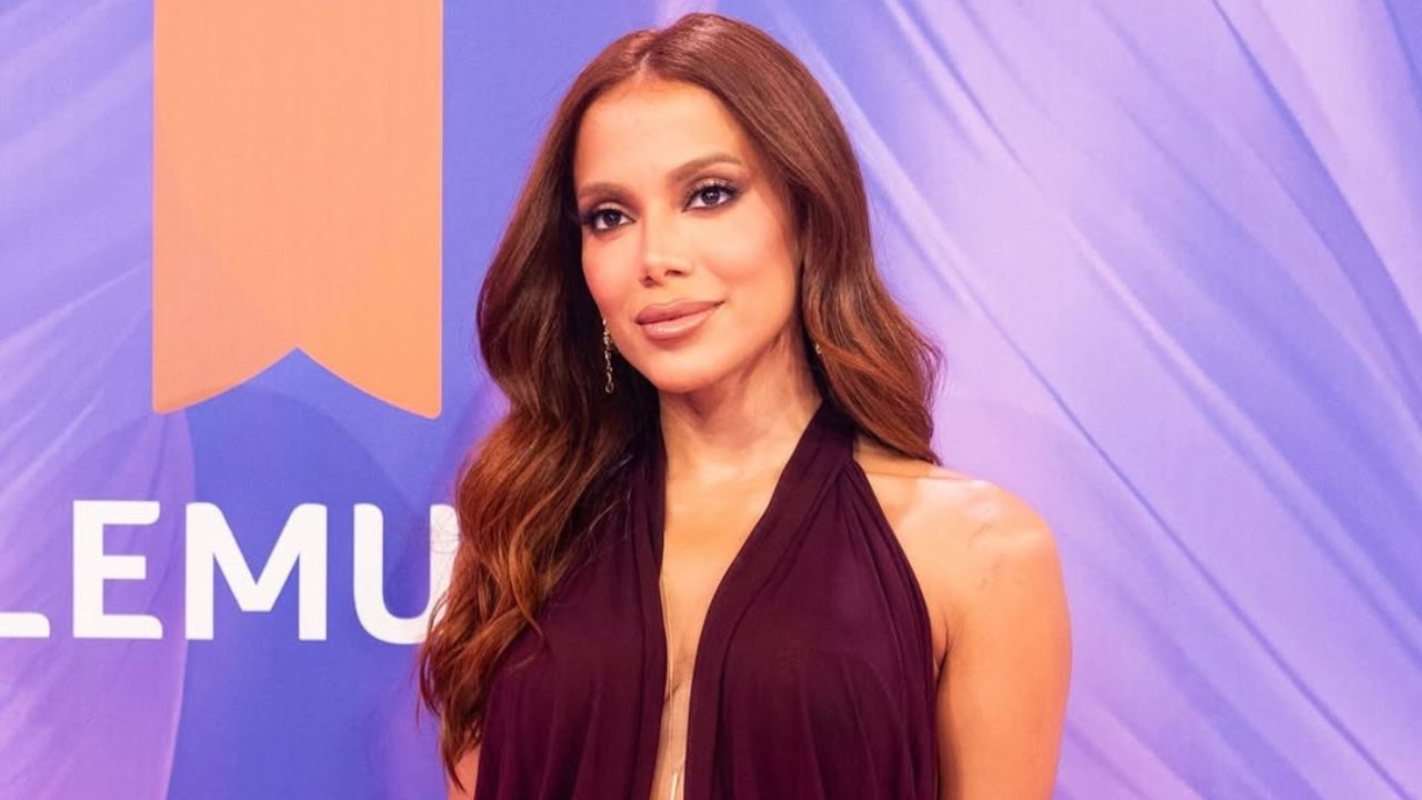 Veja por que Anitta cancelou show de São João na Paraíba