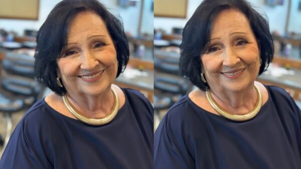Déa Lúcia chora ao ouvir Fafá de Belém cantar "Vermelho" no Domingão