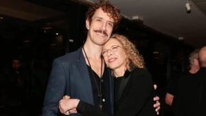 Filho de Marília Gabriela Theodoro Cochrane faz desabafo sobre fama