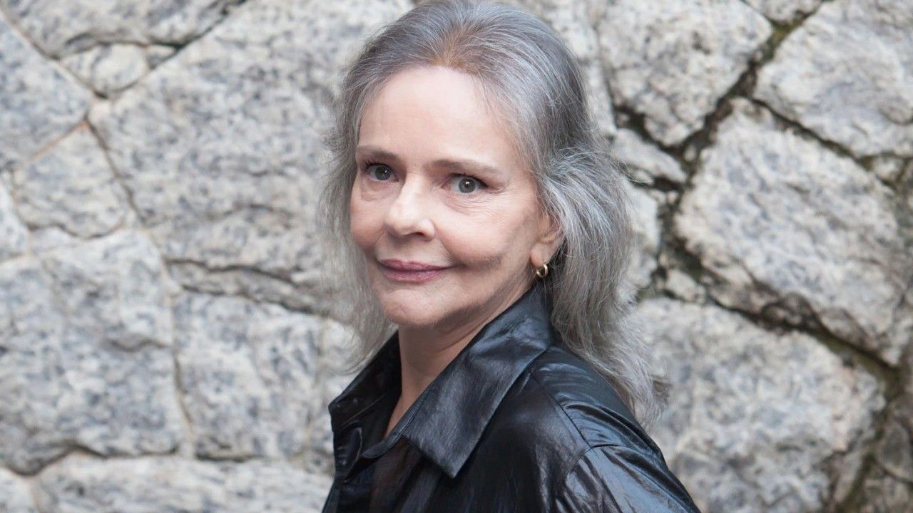 Angela Ro Ro passa por cirurgia de emergência