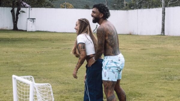Vem casamento por aí? Gabigol e Rafaella Santos são vistos usando aliança